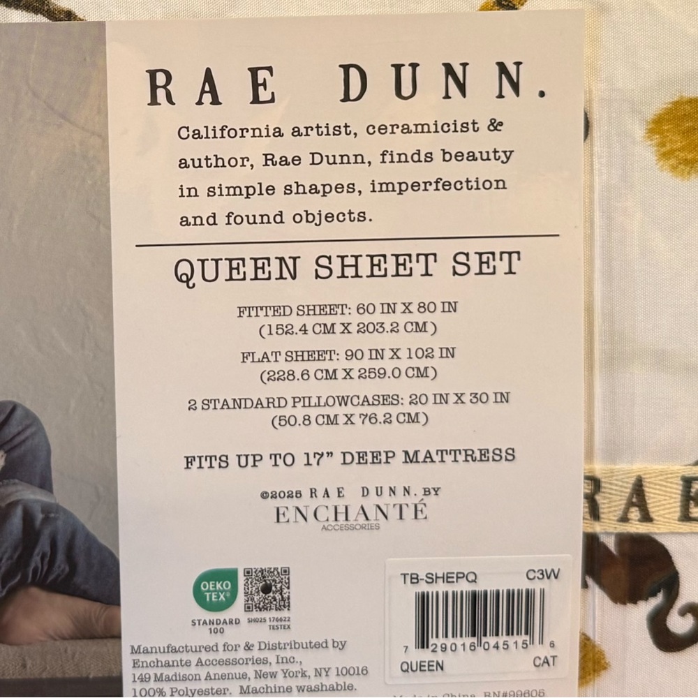 Rae Dunn NWT Halloween Queen Sheet Set with Black Cat 🐈⬛ & Gold Broom Design - Picture 3 of 5
